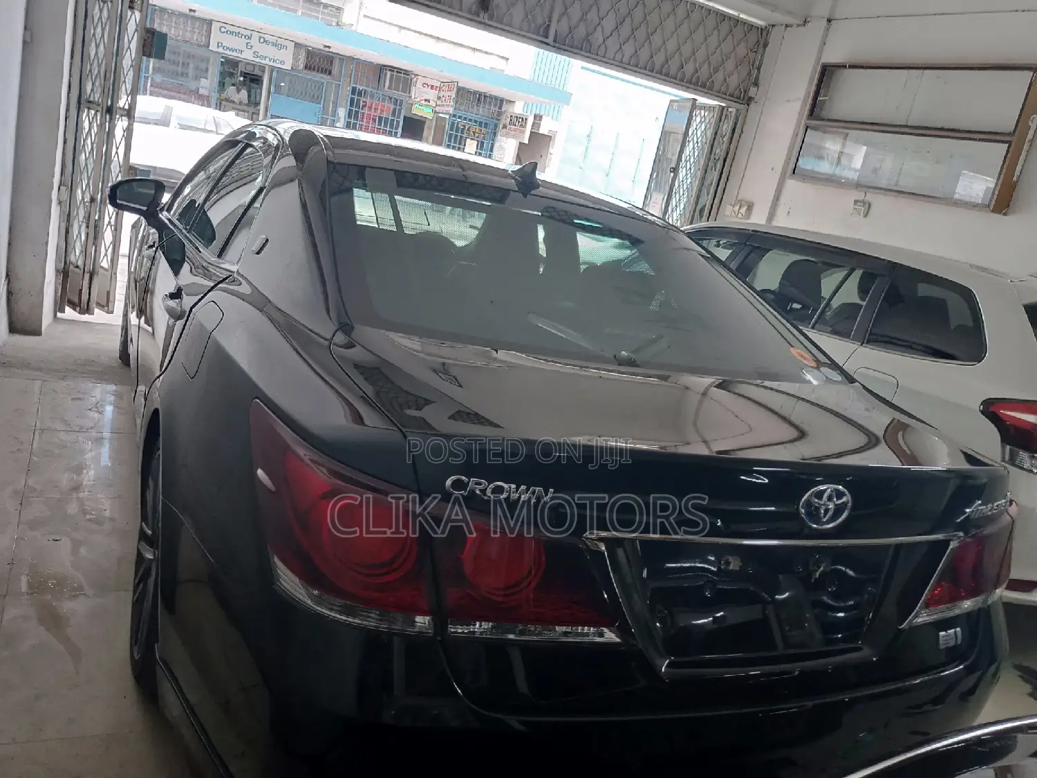 Toyota Crown 2016 Black