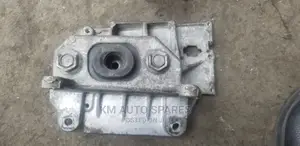 Nissan Wingroad Gearbox Mount.
