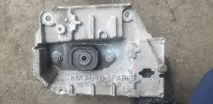 Nissan Wingroad Gearbox Mount.
