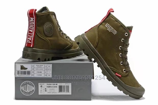 Authentic Urban Sneakers - main view