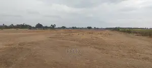 10 Acres Narumoru/Male