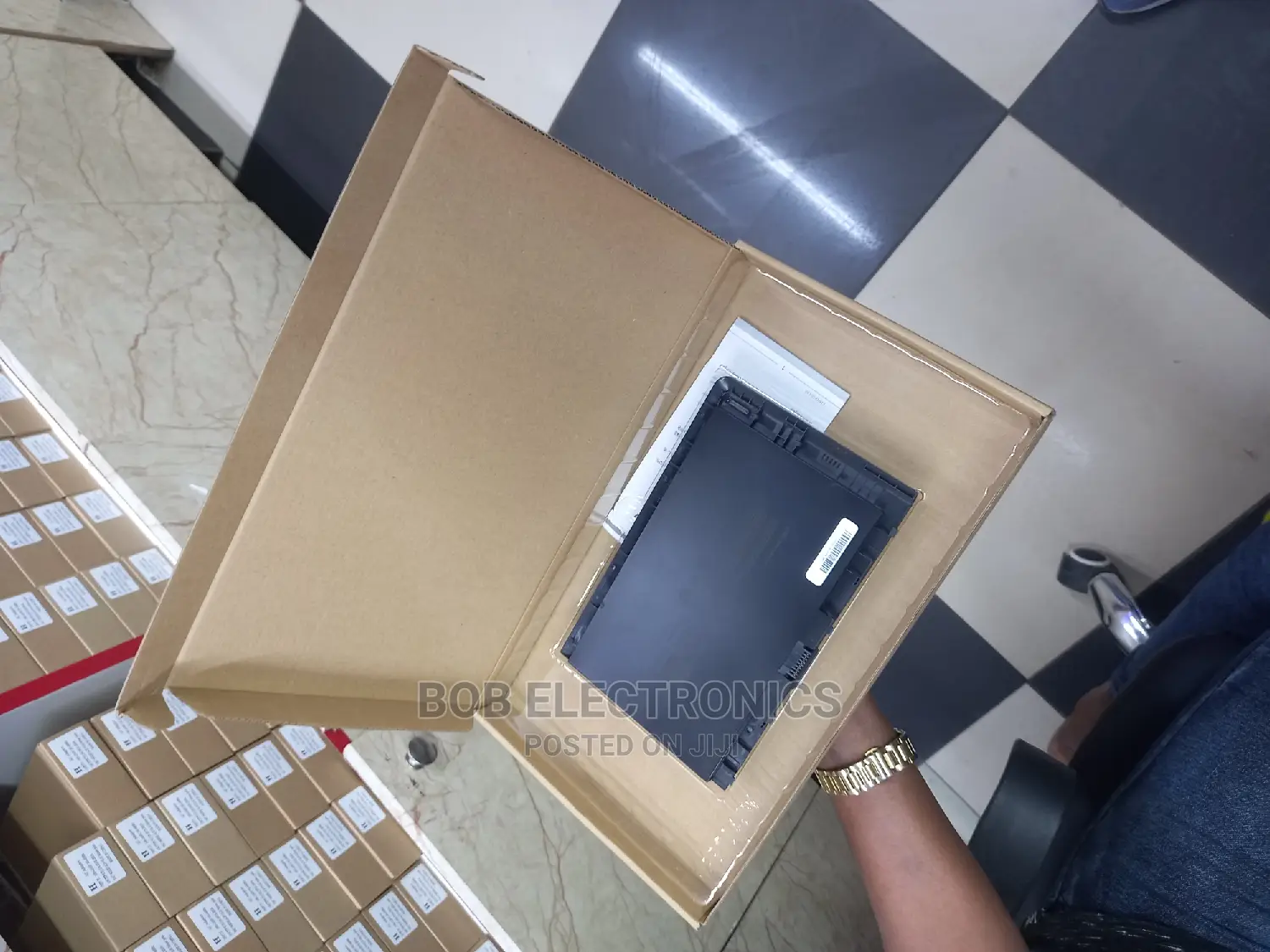 Hp Folio Battrey Available
