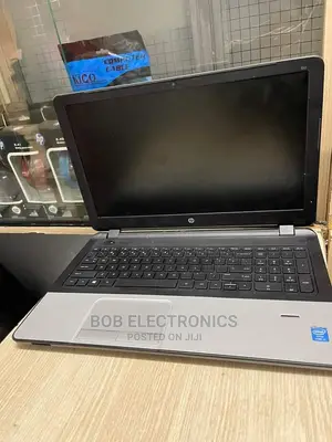 Laptop HP 15-Da2933nia 4GB Intel Core I3 320GB
