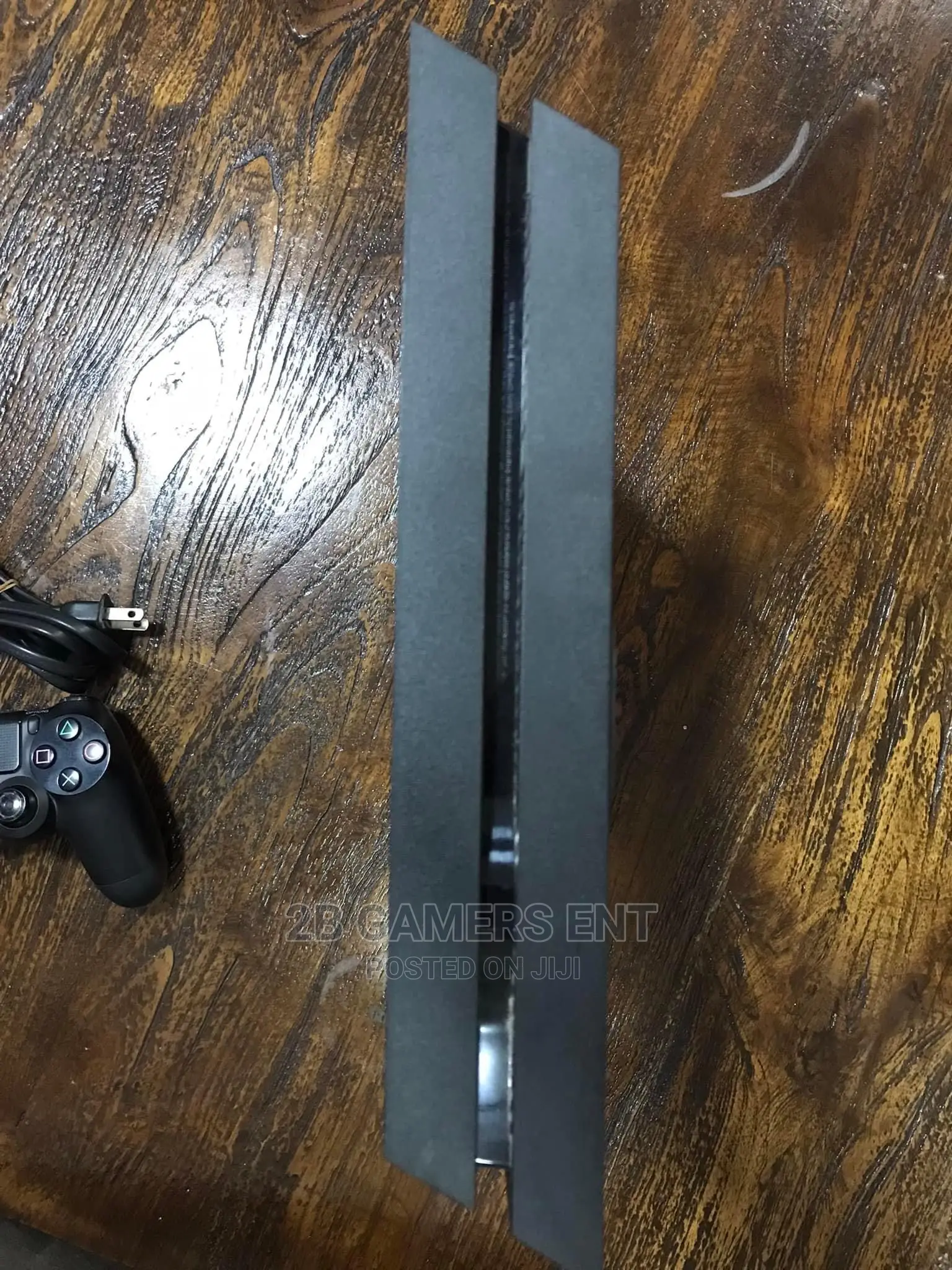 Play Station 4 , 1st Version