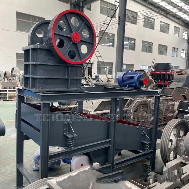 Jaw Crusher With Screen - thumbnail 3