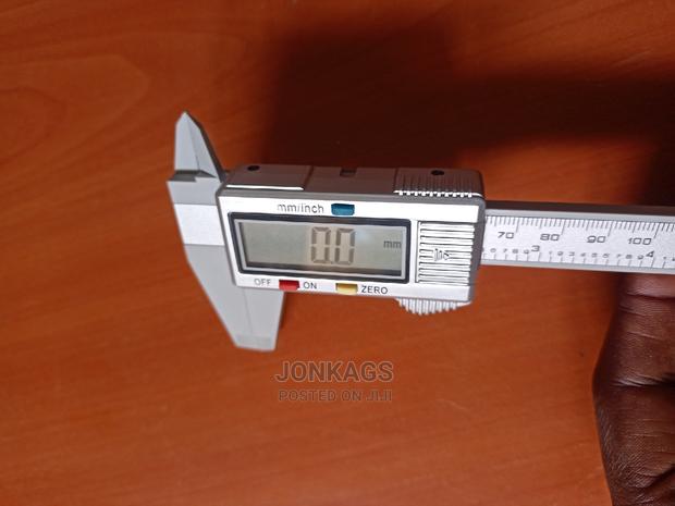 Digital Calipers Accuracy 0.1mm - main view