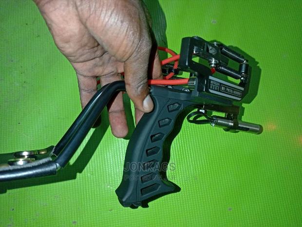 Camping Catapult/Slingshot With Laser Aiming Projector - thumbnail 2