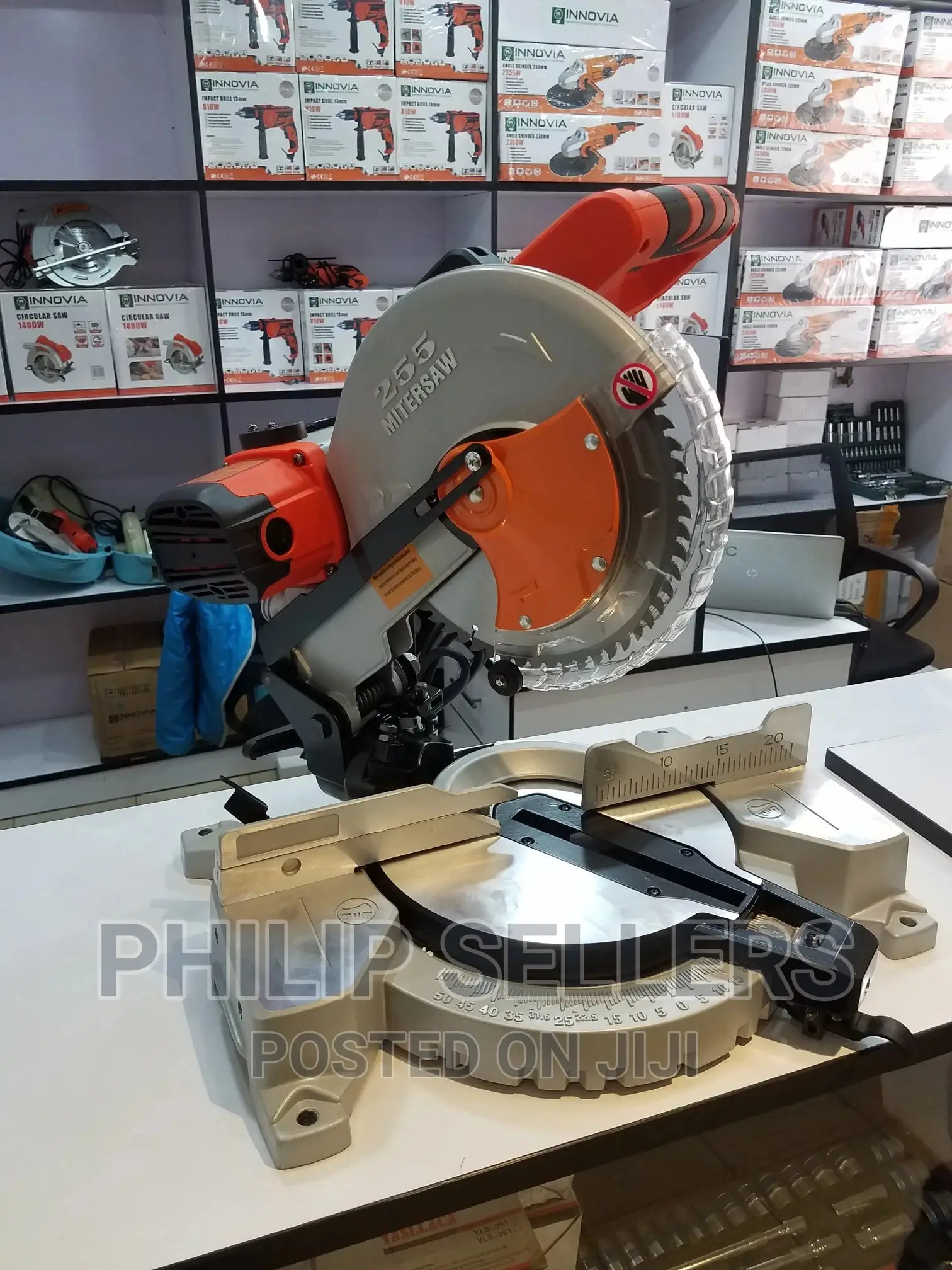 2200W Innovia Miter Saw