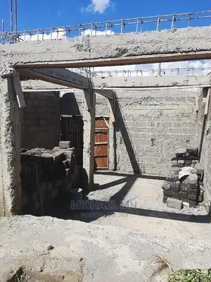 Plot With Incomplete Apartments