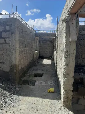 Plot With Incomplete Apartments