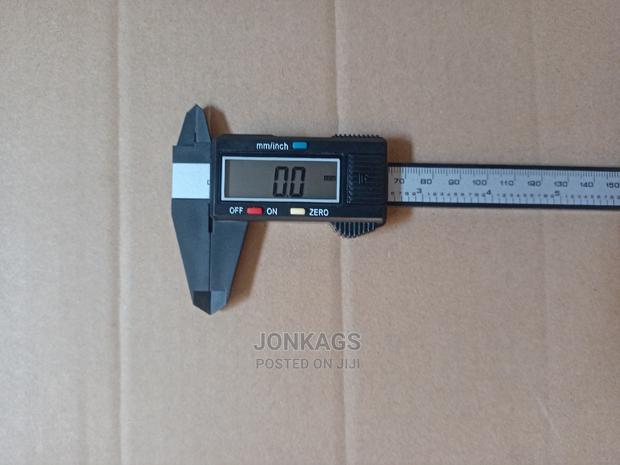 LCD Display 6 Inch Portable Electronic Vernier Caliper - thumbnail 3
