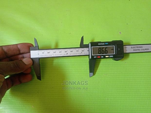 Electronic Vernier Caliper 150mm LCD Display - thumbnail 3