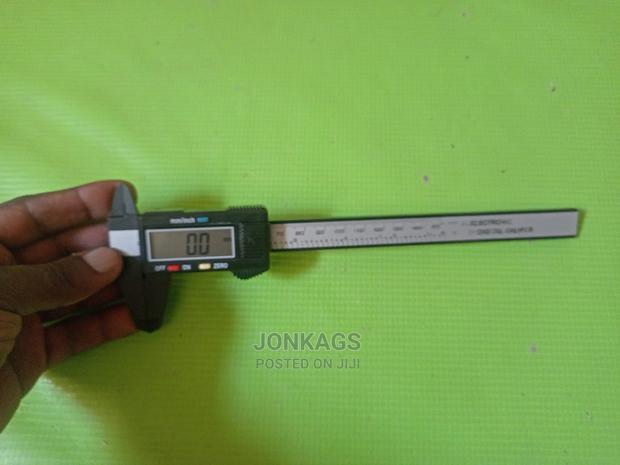 Electronic Vernier Caliper 150mm LCD Display - thumbnail 4