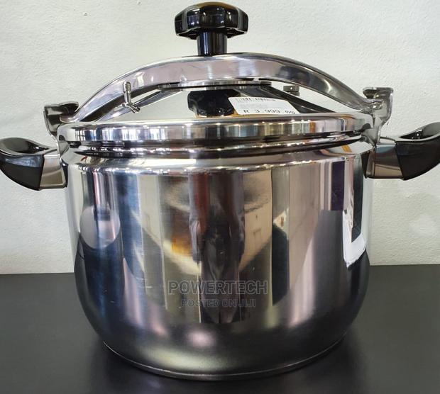 Rashnki Pressure Cooker;5 Litres - main view