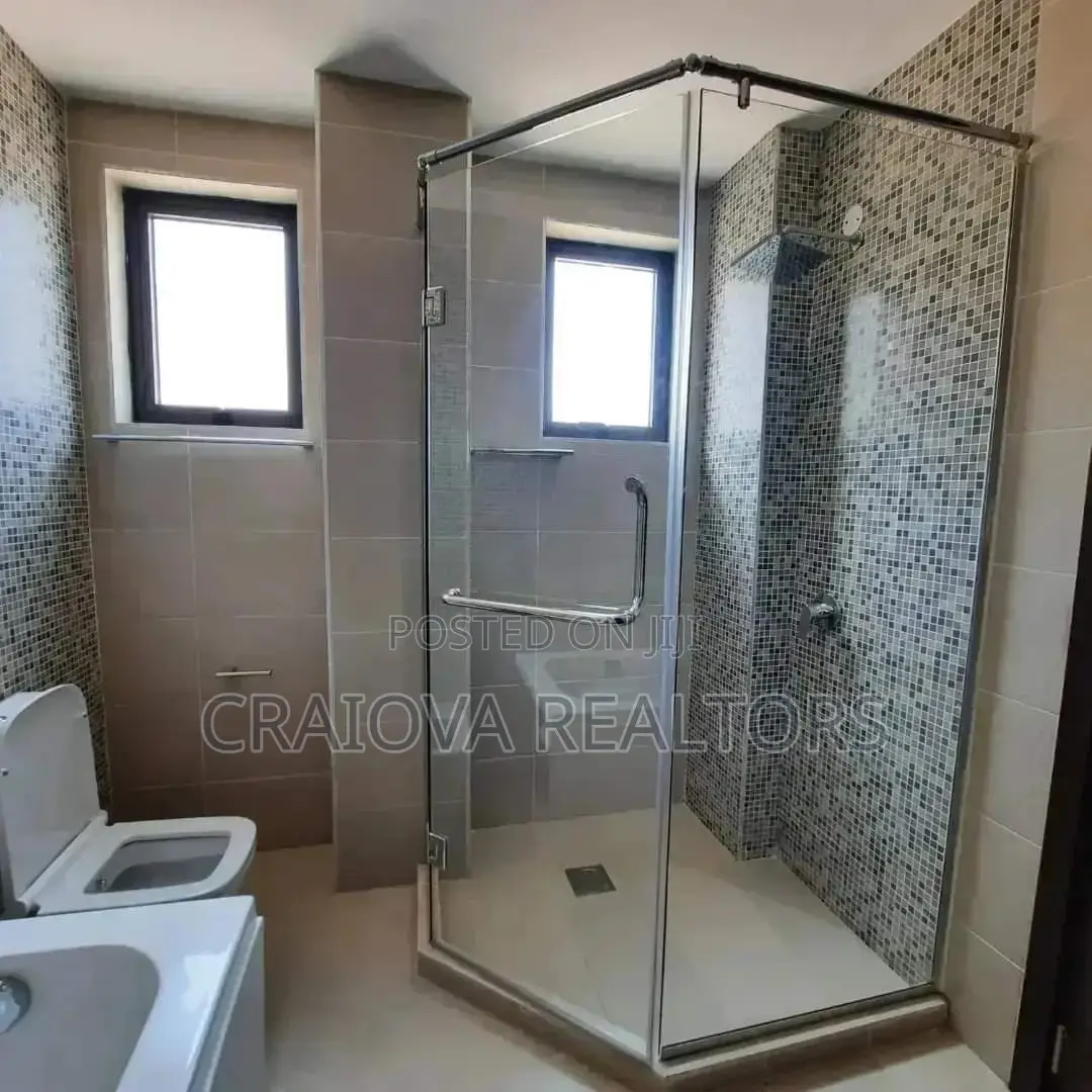 4bdrm Duplex in Valley Arcade for sale