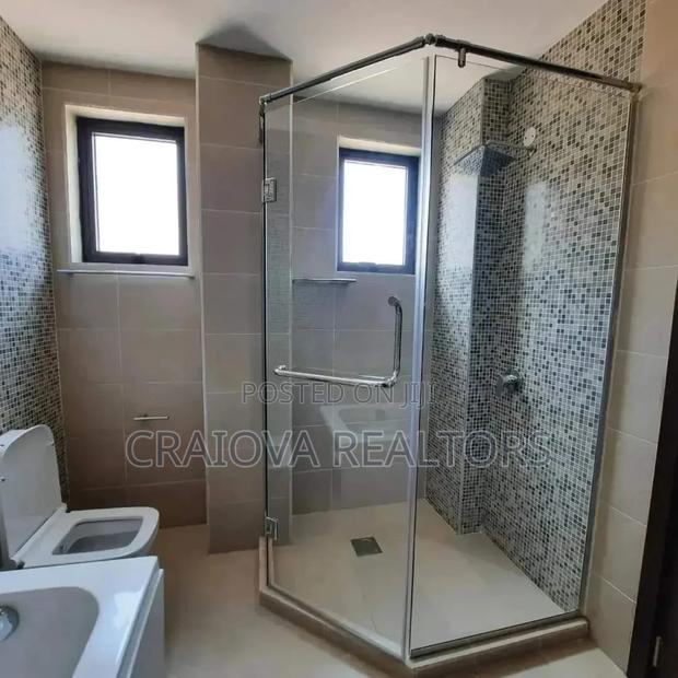 4bdrm Duplex in Valley Arcade for sale - thumbnail 8