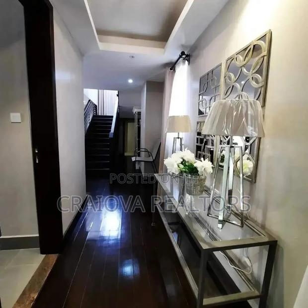 4bdrm Duplex in Valley Arcade for sale - thumbnail 10