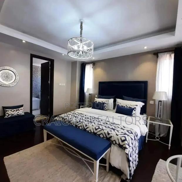 4bdrm Duplex in Valley Arcade for sale - thumbnail 11