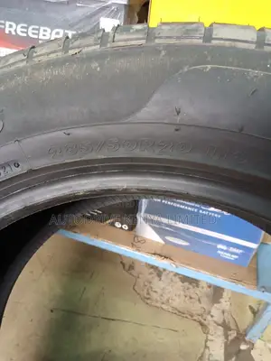 285/50r20 Maxtrek Tyre