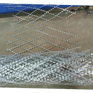 Razor Fence - thumbnail 2