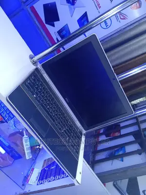 Laptop Dell 4GB Intel Core I7 HDD 500GB