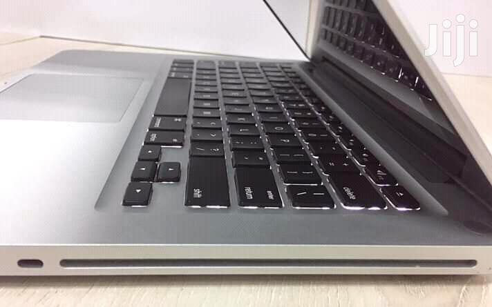 Laptop Apple MacBook Pro 4GB Intel Core i5 HDD 500GB