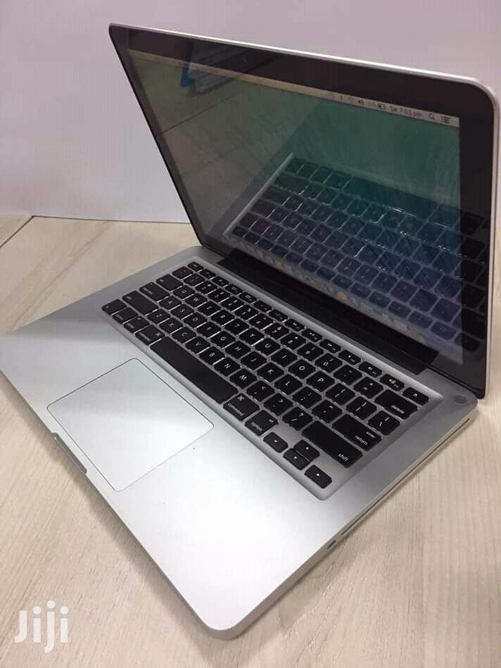 Laptop Apple MacBook Pro 4GB Intel Core i5 HDD 500GB