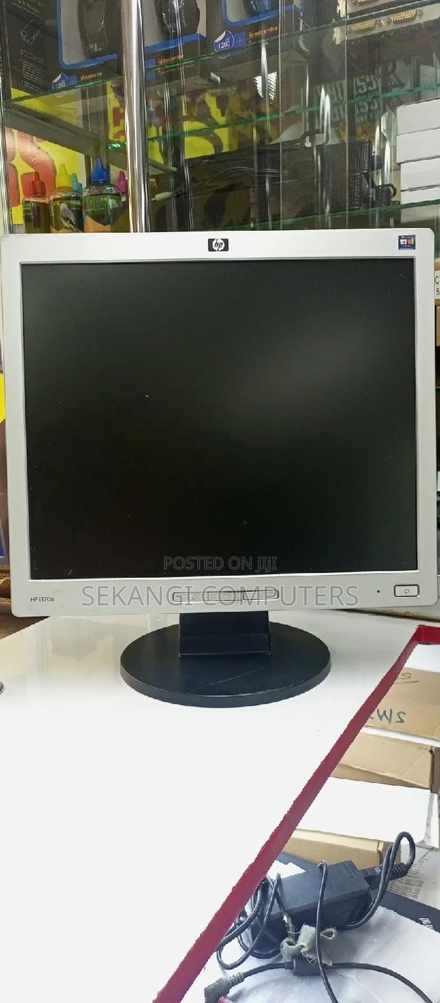 17" Hp Monitor/Tft