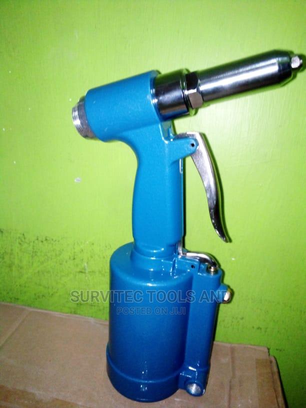 Air Rivet Gun - thumbnail 3