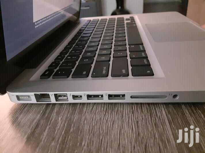 Laptop Apple MacBook Pro 4GB Intel Core i5 HDD 500GB