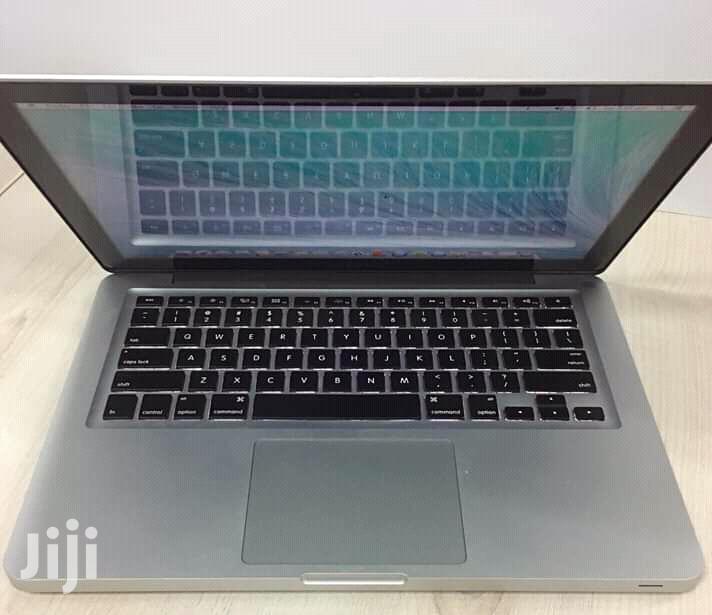 Laptop Apple MacBook Pro 4GB Intel Core i5 HDD 500GB