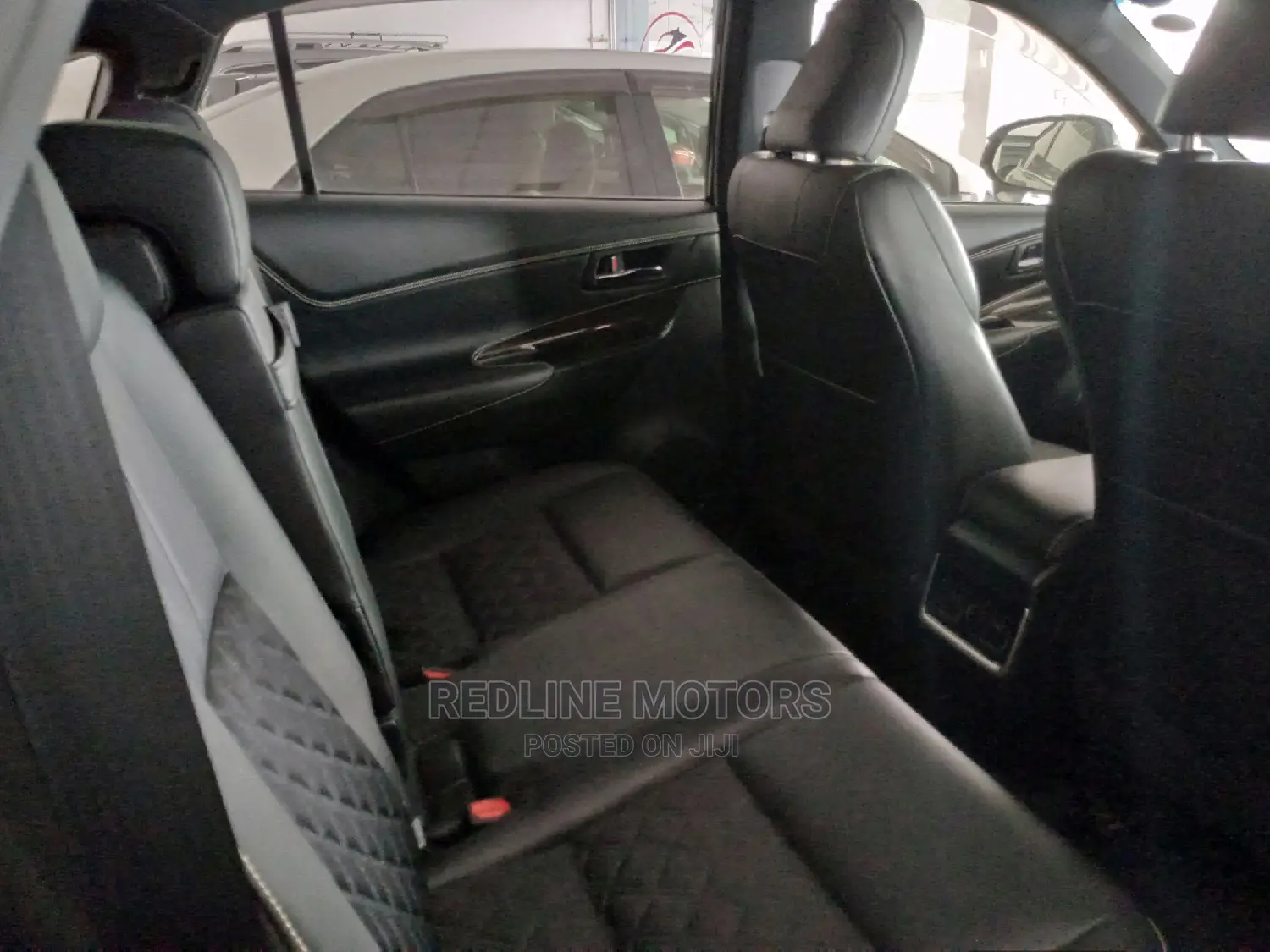Toyota Harrier 2.0 2016 Beige