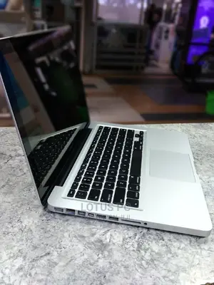 Laptop Apple MacBook Pro 2012 4GB Intel Core I5 HDD 500GB