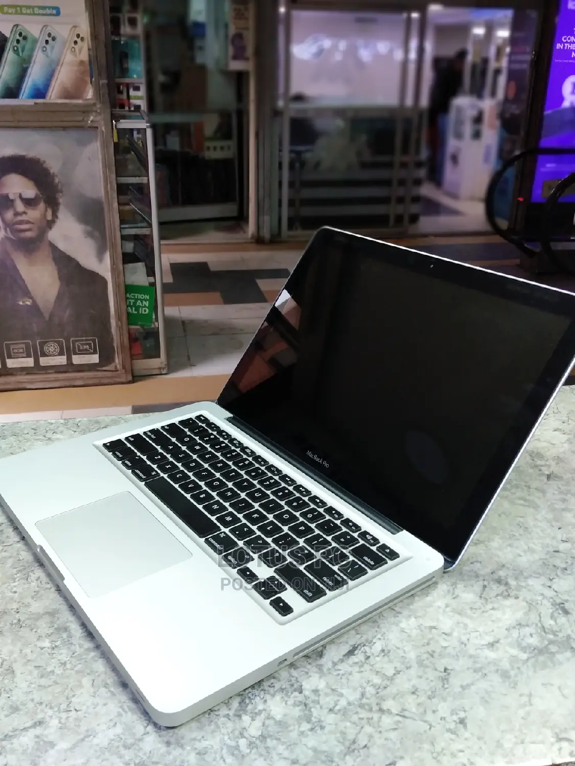 Laptop Apple MacBook Pro 2012 4GB Intel Core I5 HDD 500GB