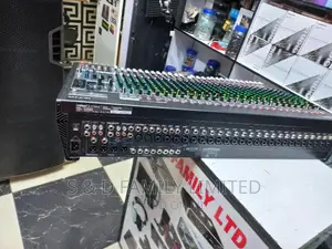 Yamaha MGP32X Plain Mixer