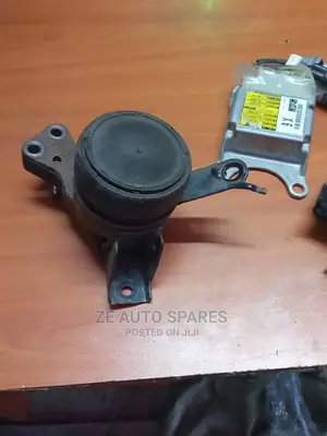 Axio 2013 Engine Mounting