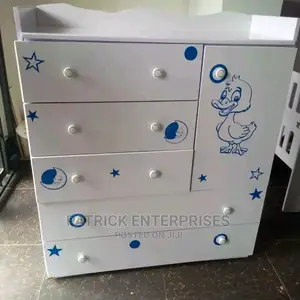 Chest of Drawers 4 by 4 Fitts