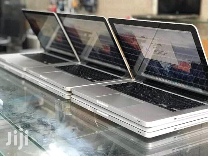 Laptop Apple MacBook Pro 4GB Intel Core i5 HDD 500GB