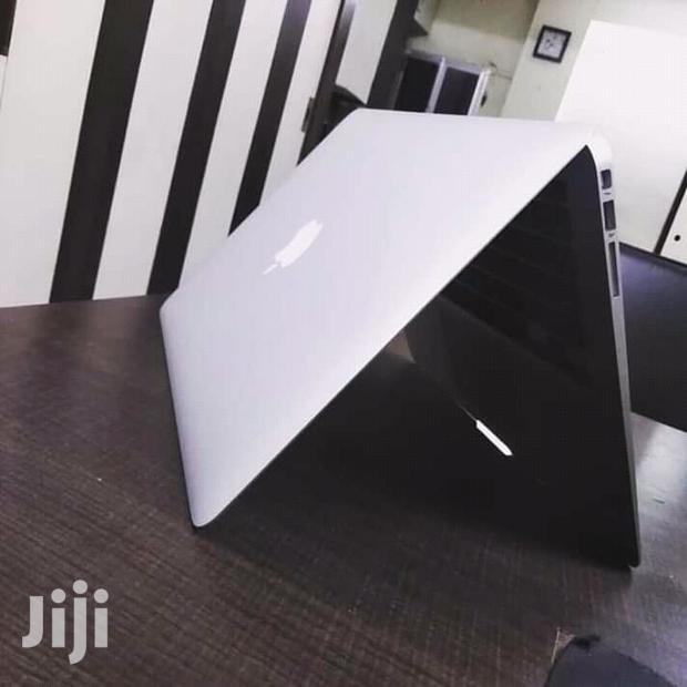 Laptop Apple MacBook Air 8GB Intel Core i5 SSD 256GB - thumbnail 2