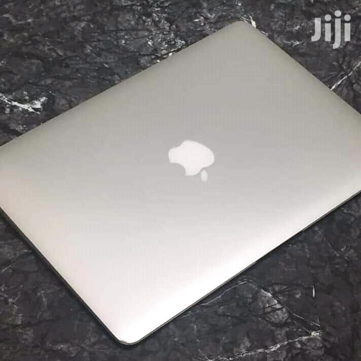 Laptop Apple MacBook Air 8GB Intel Core i5 SSD 256GB