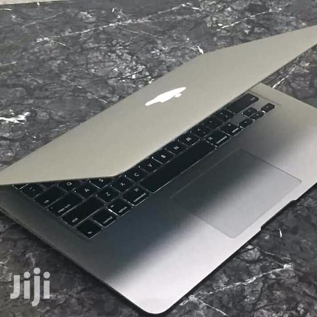 Laptop Apple MacBook Air 8GB Intel Core i5 SSD 256GB