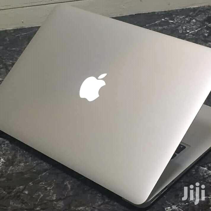 Laptop Apple MacBook Air 8GB Intel Core i5 SSD 256GB