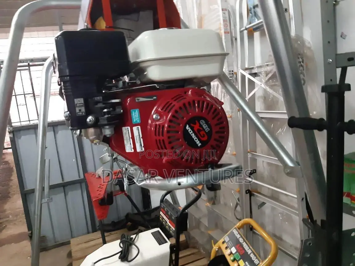 Concrete Hoist Machine