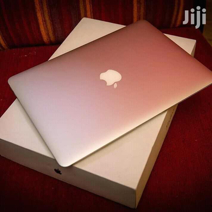 Laptop Apple MacBook Air 8GB Intel Core i5 SSD 256GB