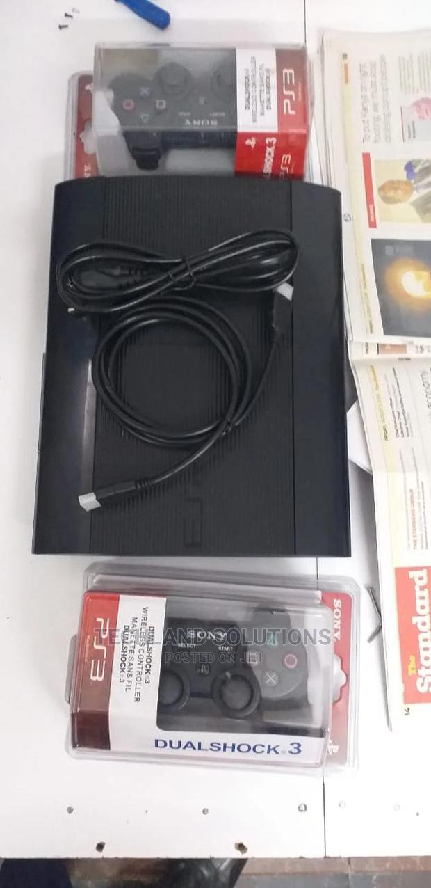 PLAYSTATION 3 +10 GAMES