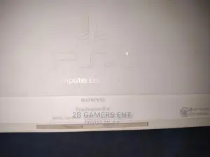 Play Station 4 White, Clean , Open Box