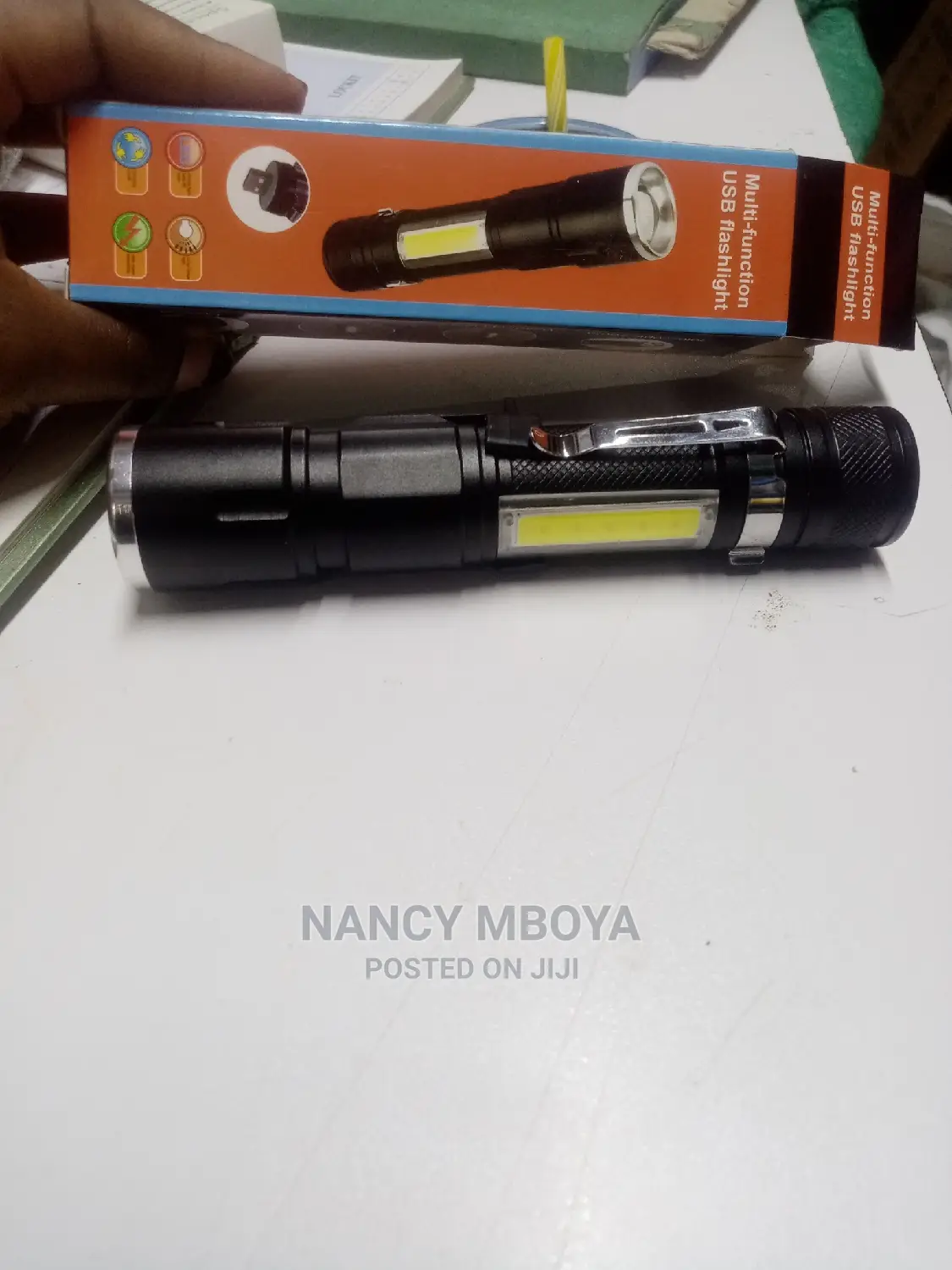 Rechargeable Zoomable Torch