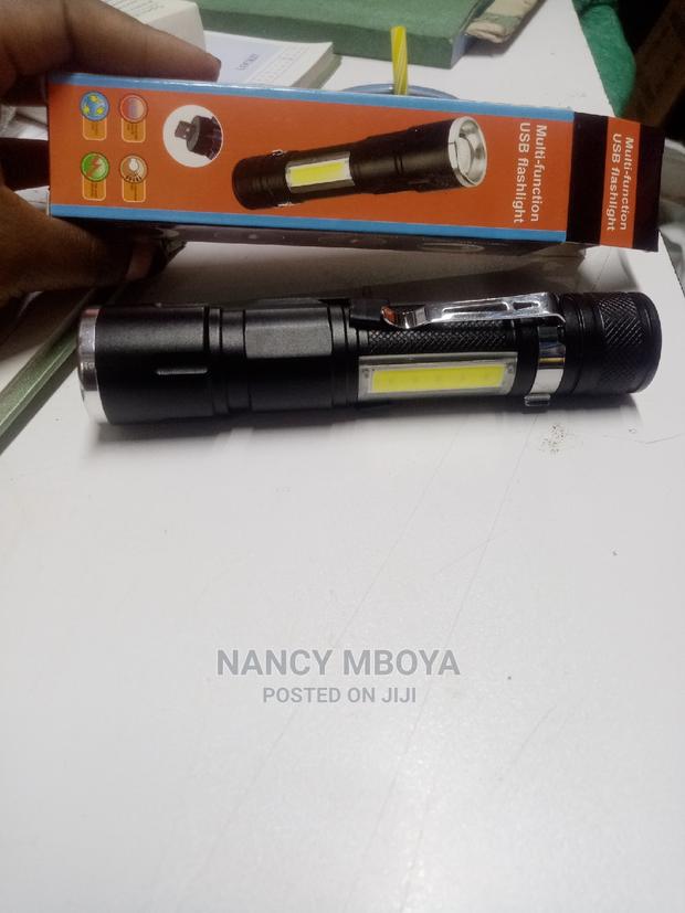 Rechargeable Zoomable Torch