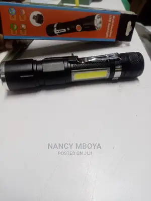 Rechargeable Zoomable Torch