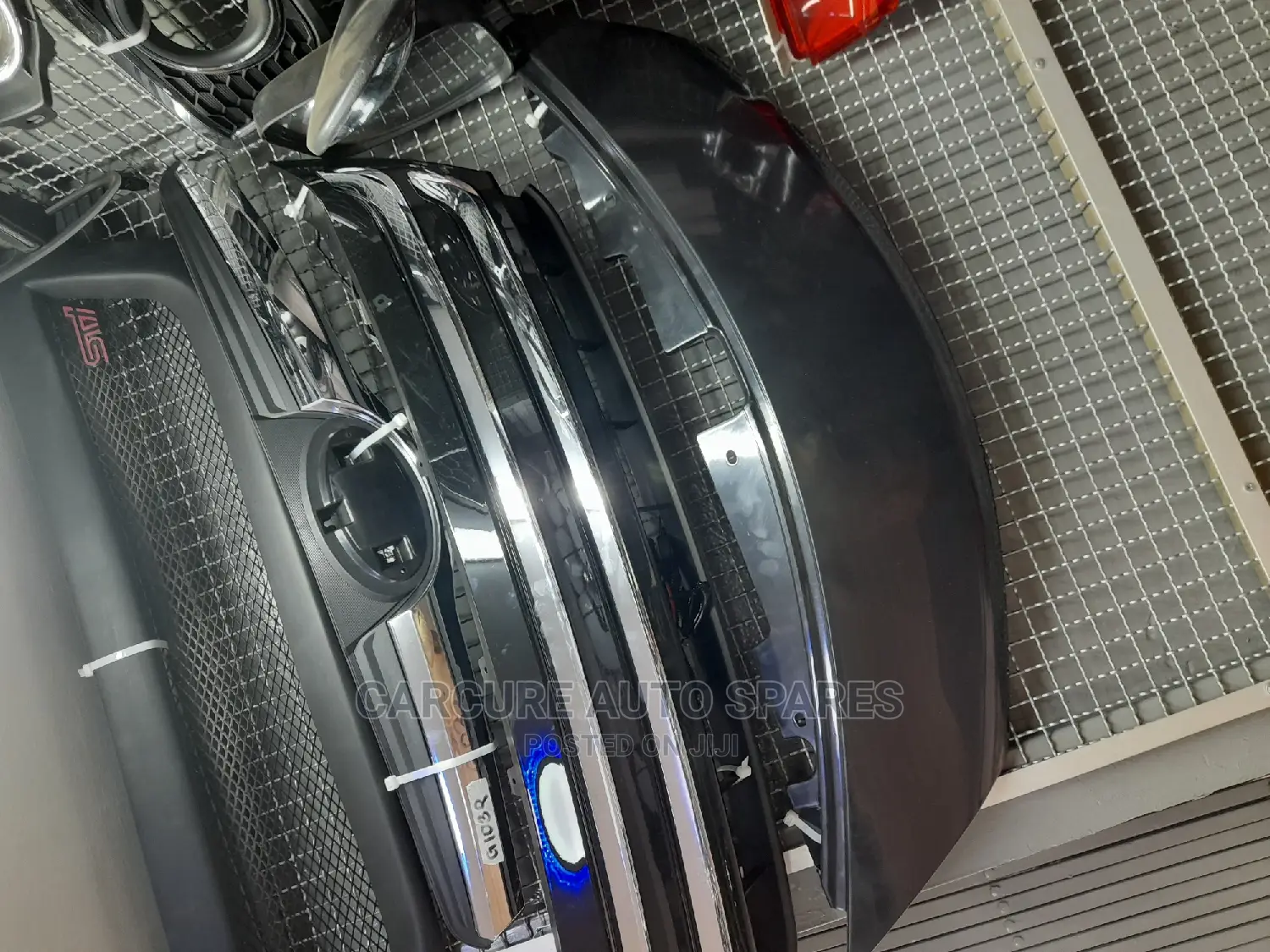 Nissan Note Grill Bonnet Plastic